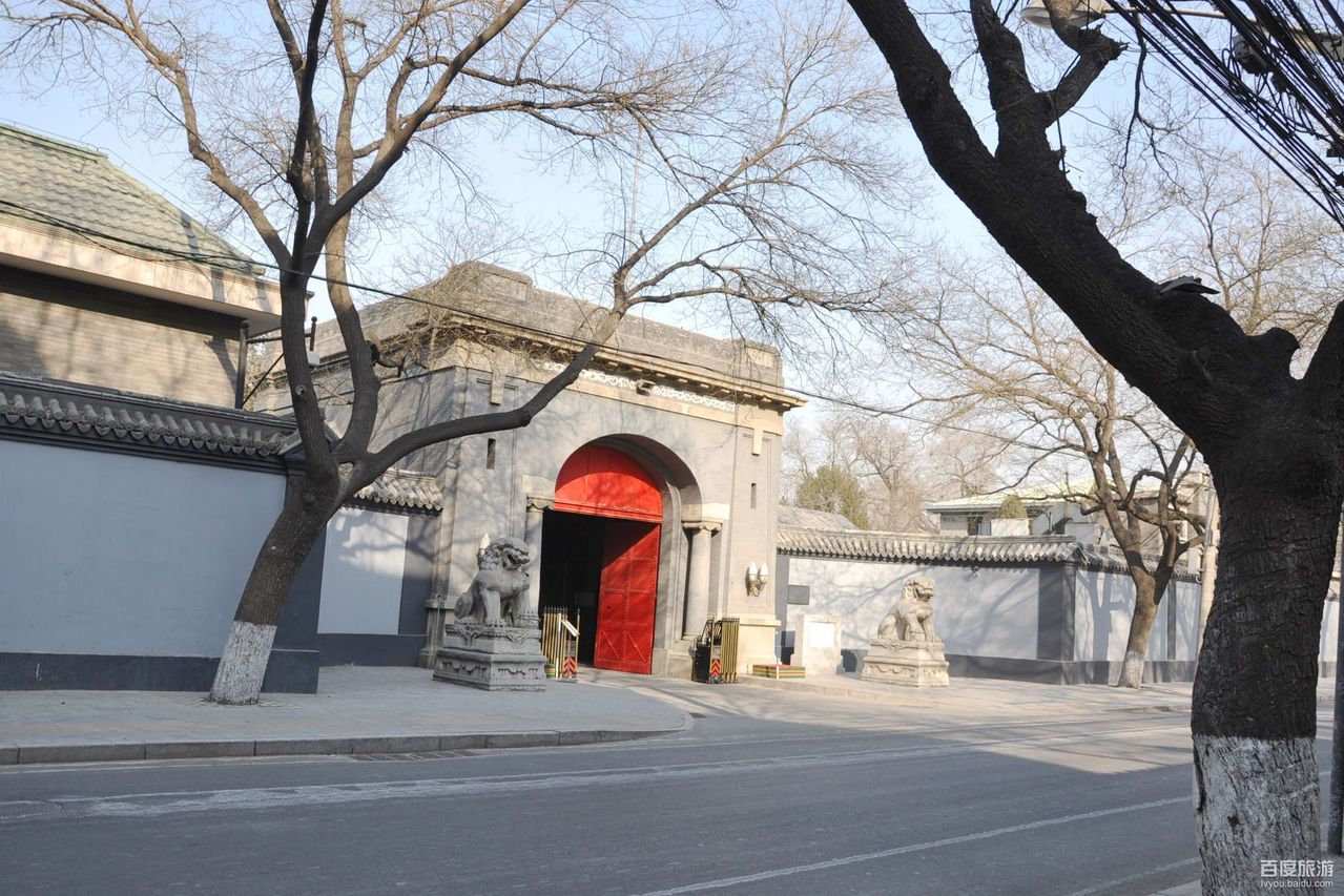  p>东交民巷全长为1552米,西起 a target="_blank" href="/item