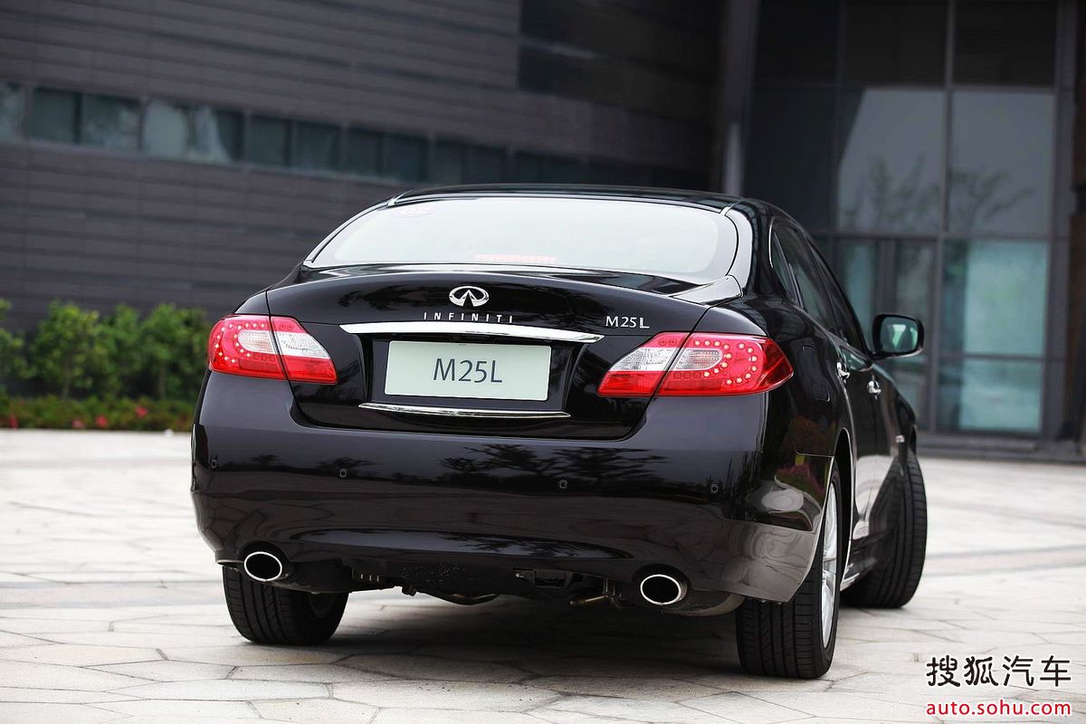 英菲尼迪m