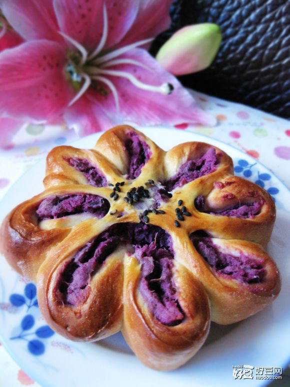 紫薯花朵面包