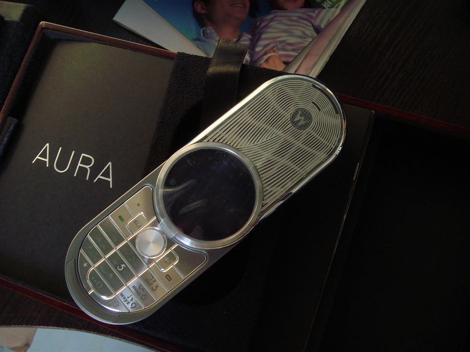 摩托罗拉aura