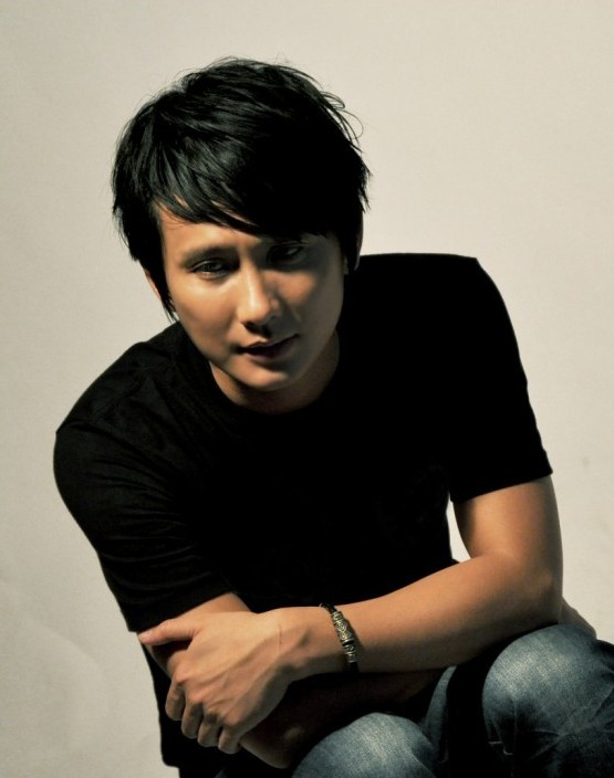  p>蓝雨演唱的一首歌曲《阿里山的姑娘》. /p>