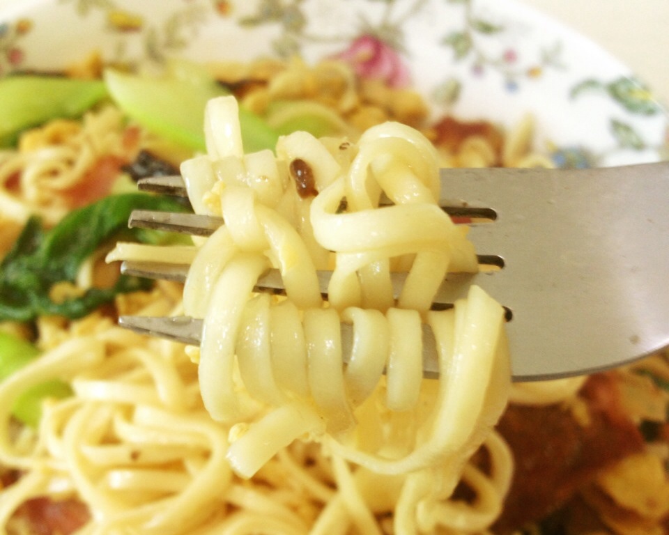 香菇油菜腊肠炒面