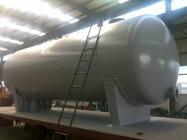 horizontal oil tank