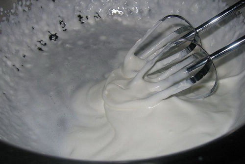  p>鲜奶油, a href="#" data-lemmaid="8497133">淡奶油 /a>,或者简称