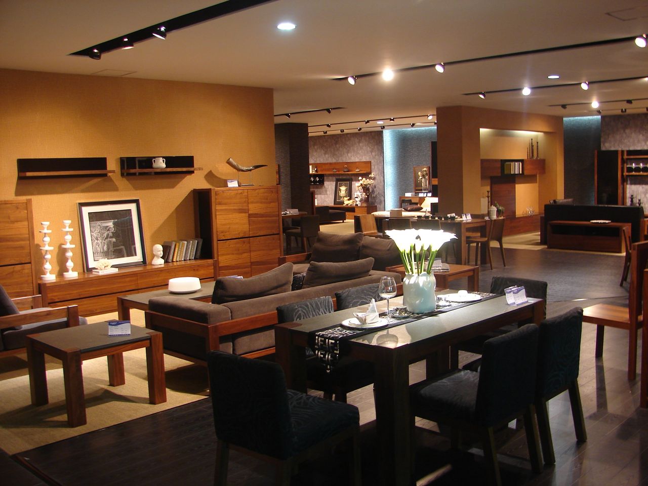 东莞市美迪家具有限公司