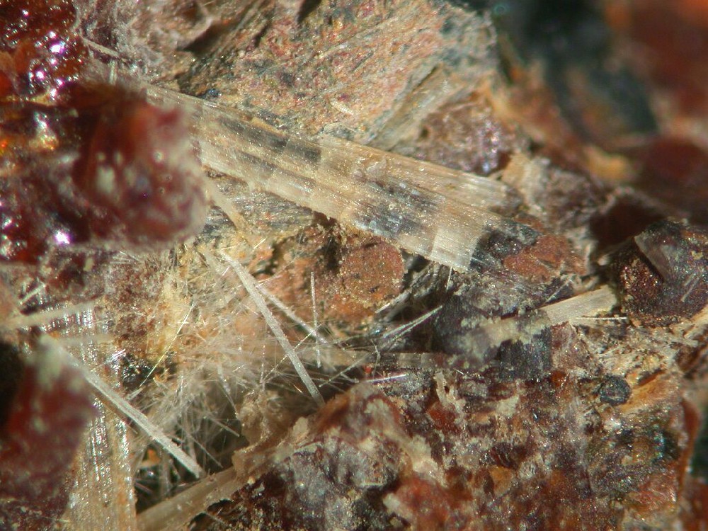  p>霞石是一种含有铝和钠的 a href="#" data-lemmaid="1529277">硅酸