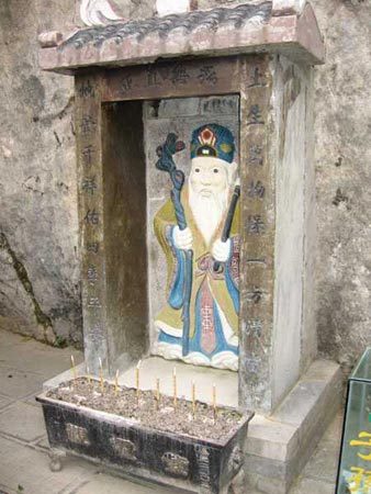土地神（中国民间传统神话中的保护神）_百度百科