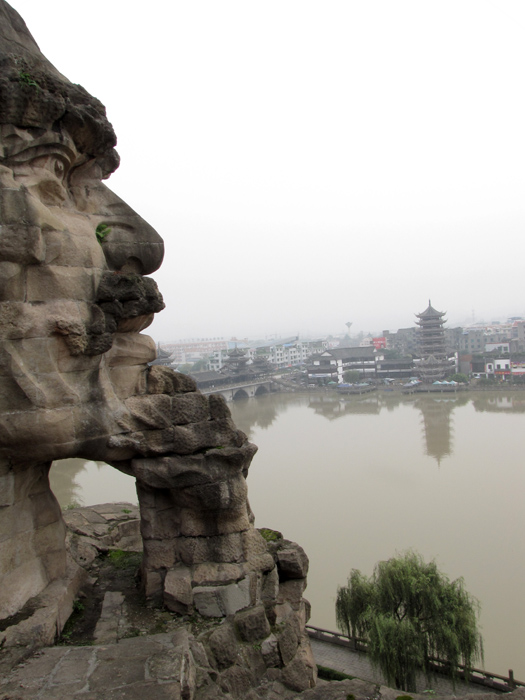 ">观音岩石刻--位于 a target="_blank" href="/item/罗江县/2520177"