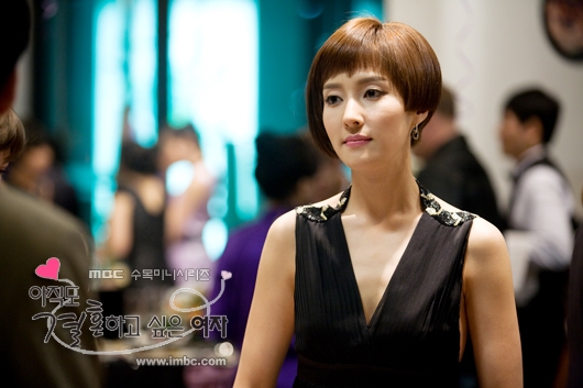  p>《想结婚的女人》是 a target="_blank" href="/item/金仁英