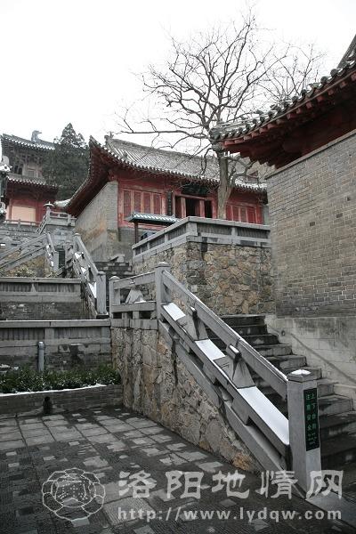 传说洛宁香山寺建于东汉永平十年公元67年,早于洛阳白