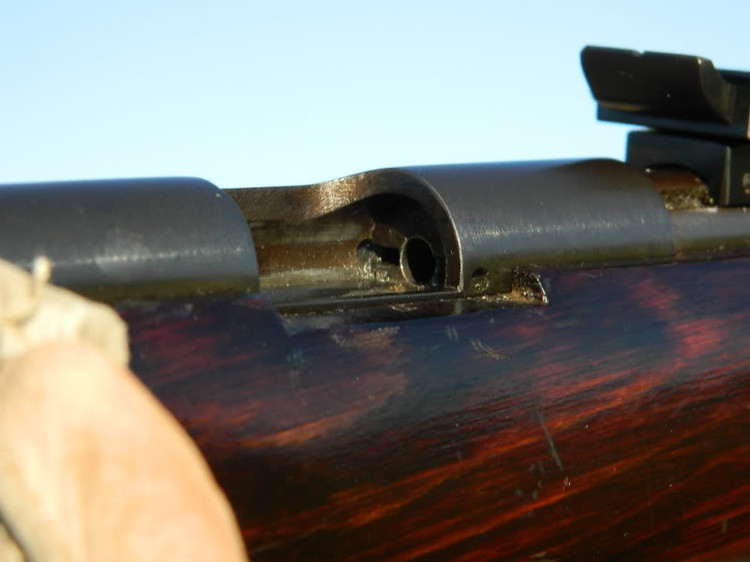  p data-id="gnwxrn2ht7">抽壳钩(extractor)也就是枪栓,枪械上有一个