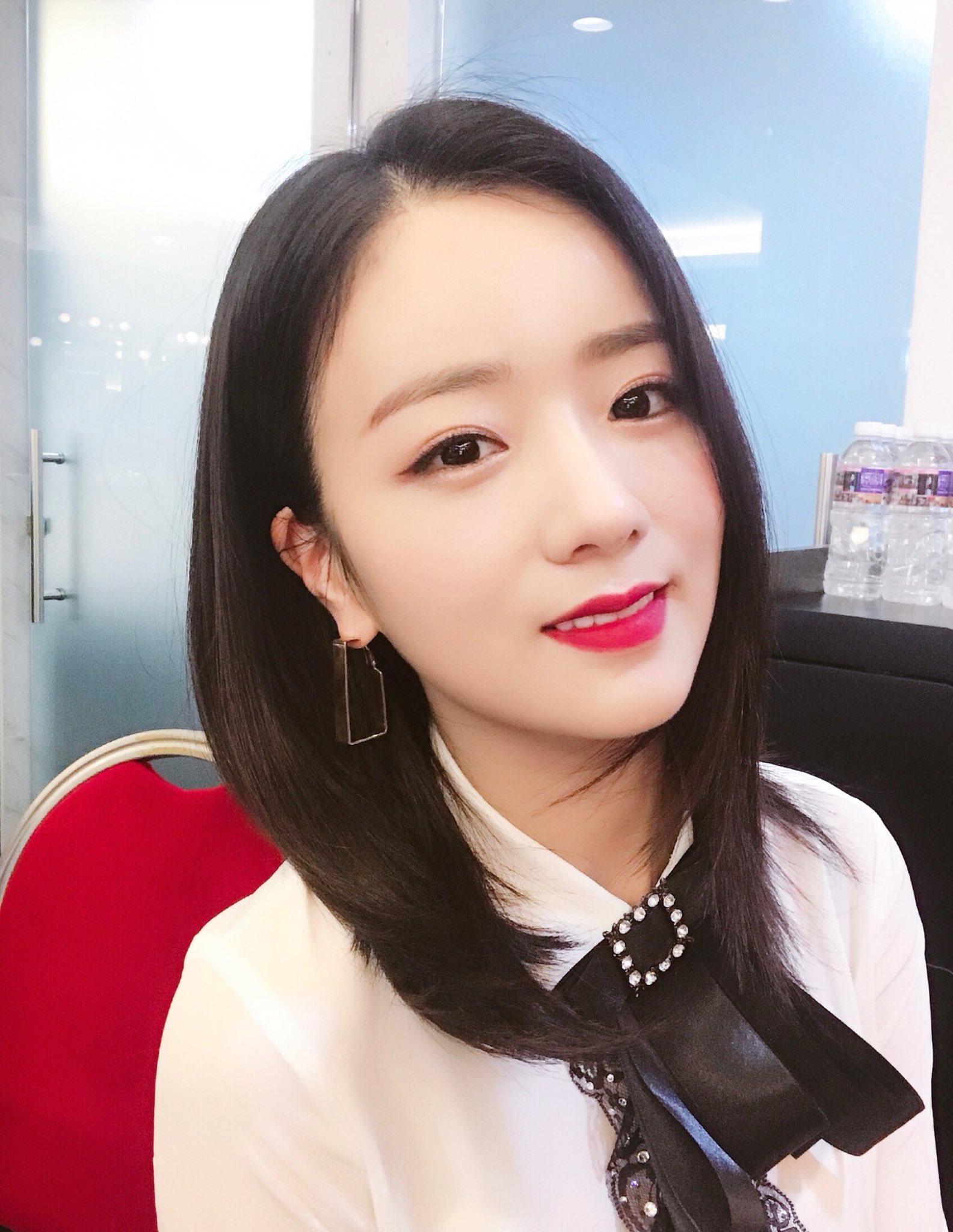  p>是韩国kbs电视台推出的明星节目,由明星嘉宾两或三人一组,展开旅行