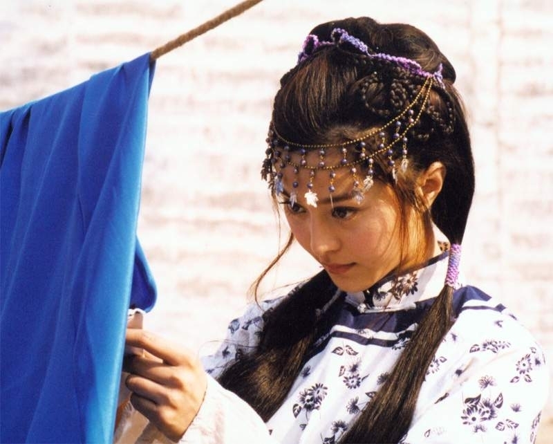  p>《江山为重》是由井泉担任导演,吴京,范冰冰等主演的电视剧.