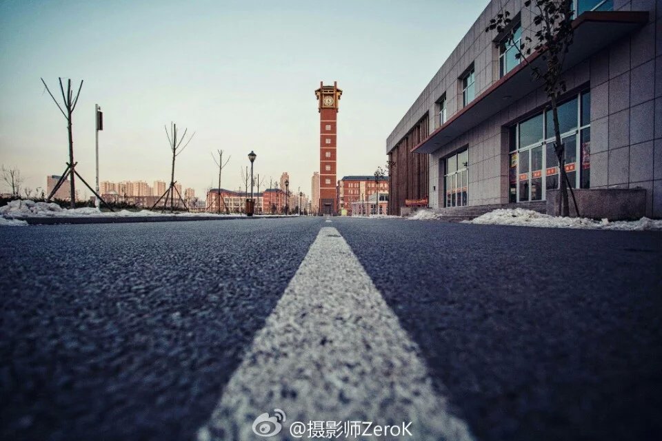 p>沧州一中始建于1913年,为河北省首批重点中学,中学百年名校.