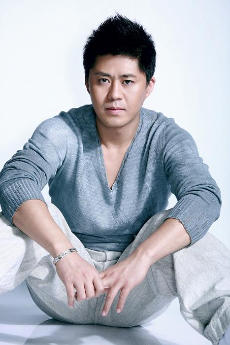 够深》是中国内地歌手 a target="_blank" href="/item/张振宇/22851"