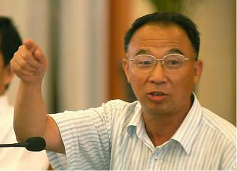 1947年10月出生,湖北新洲县人,曾任中共河南省委常委,洛阳市委书记