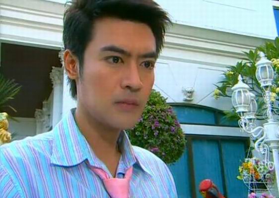 舒万执导, a target="_blank" href="/item/塔纳朋·凌态苏/20799953"