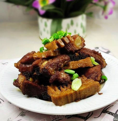 冬笋烧排骨