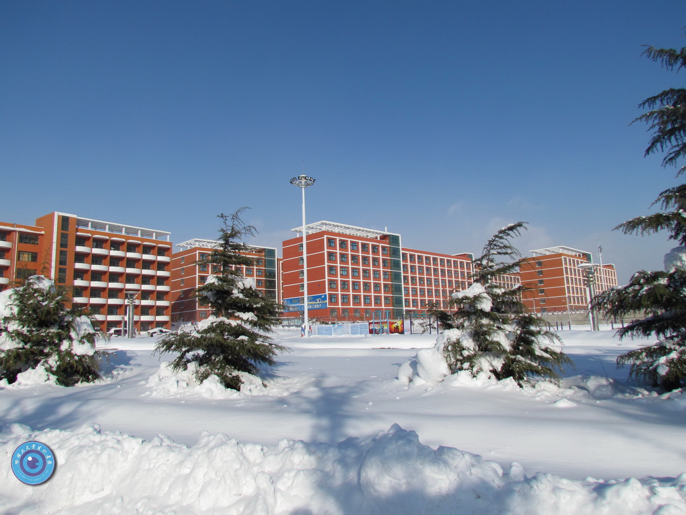 ">哈尔滨理工大学 /a>的四个校区(西区,南区,东区,荣成校区)之一,在