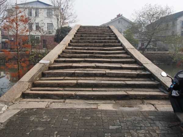  p>顺民桥位于江苏省苏州常熟市虞山镇北门外李桥村与张坝村交界处,跨