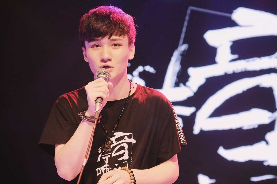 由殇小谨和李俊羽发起组织,聚集了全国各地的一群对传统与流行音乐有