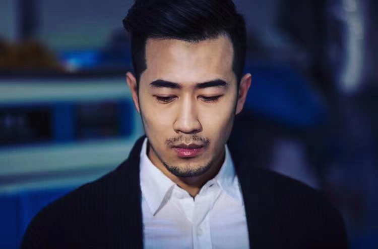  p>李天,1月27日出生,中国内地演员,歌手 sup da