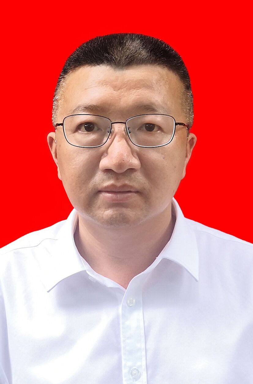 现任四川省遂宁市大英县委农办主任,县农业农村局党组书记,局长,县