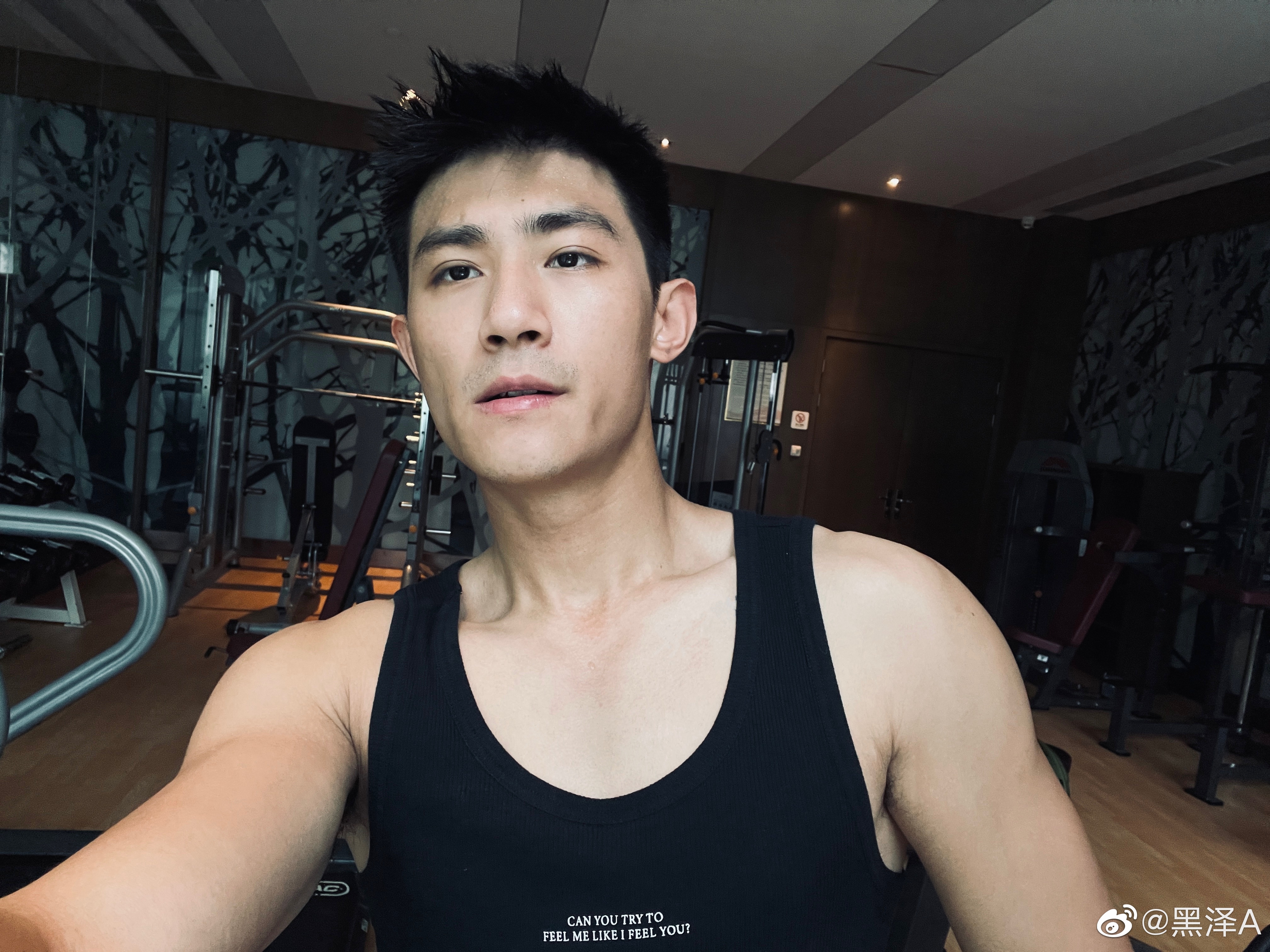 14z">黑泽,原名李泽,1998年9月27日出生于北京市,中国内地影视男演员