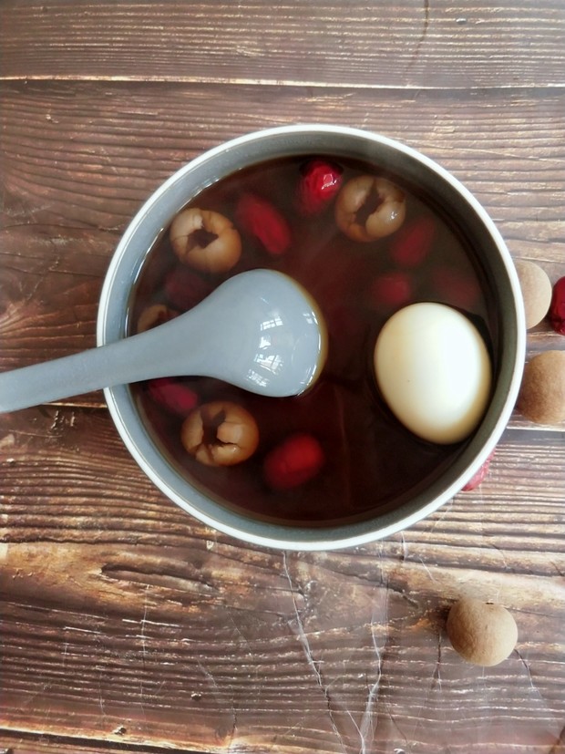  p>桂圆鸡蛋汤是一道甜品.