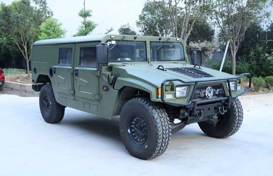 猛士是一款由东风汽车公司自主研发的中国新一代高机动性军用越野汽车