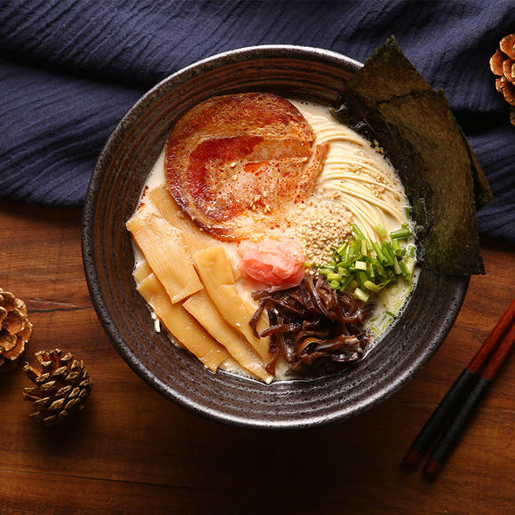 日式豚骨叉烧拉面