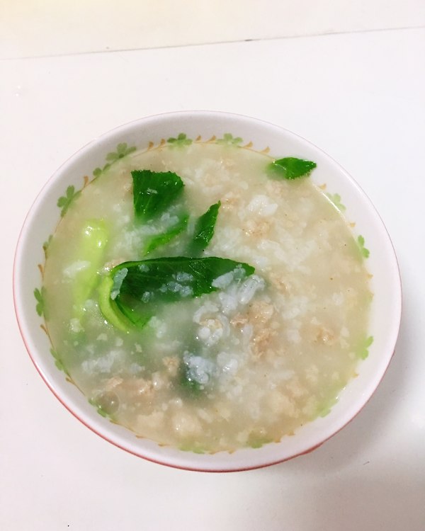 ="gnwu6hwyt5">菜肉香米粥是一道口味的菜品,主要食材是小油菜,猪瘦肉