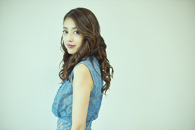  p>小泽真珠,1977年1月3日出生于大阪府吹田市,日本女演员,一代玉女