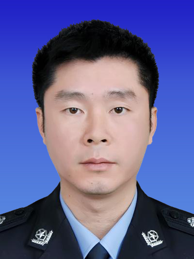  p>李博,男,1978年8月出生,苗族,本科文化,中共党员,湖南省麻阳县人.