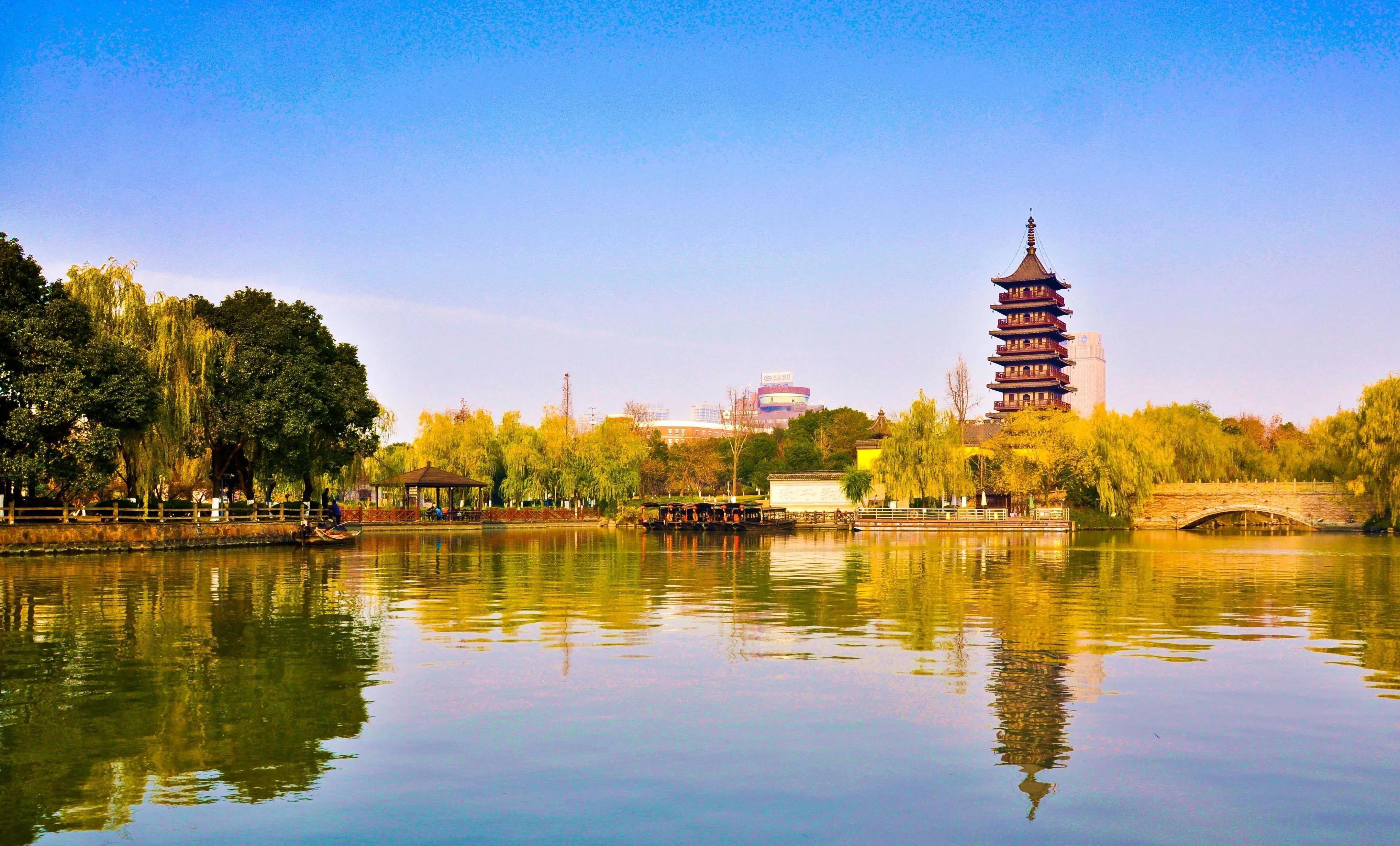  p data-id="uhl47n1t6qlq">南湖旅游区,位于浙江省嘉兴市南湖区 a