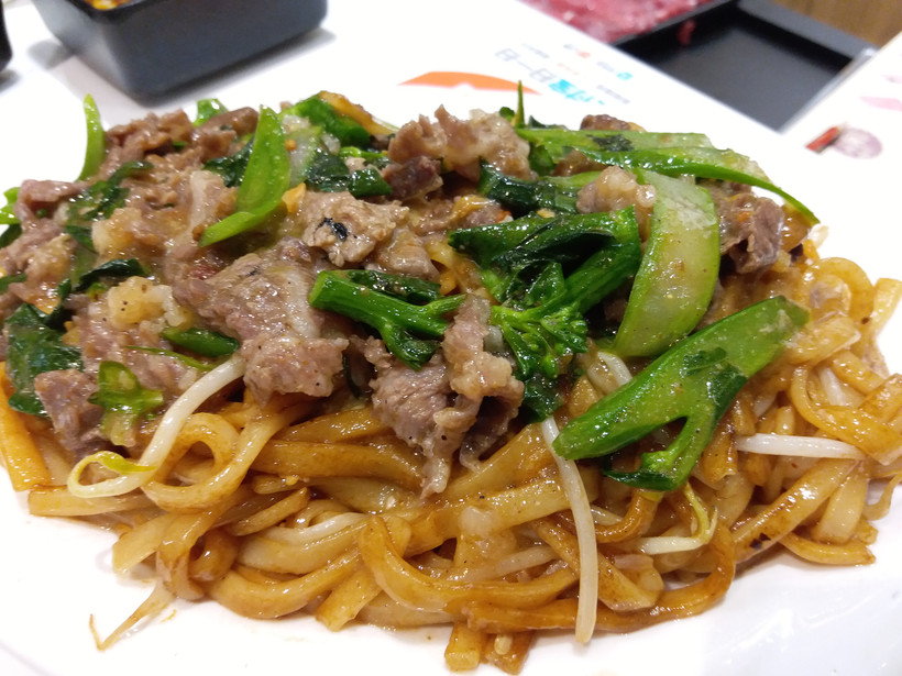 正宗潮汕芥兰炒牛河