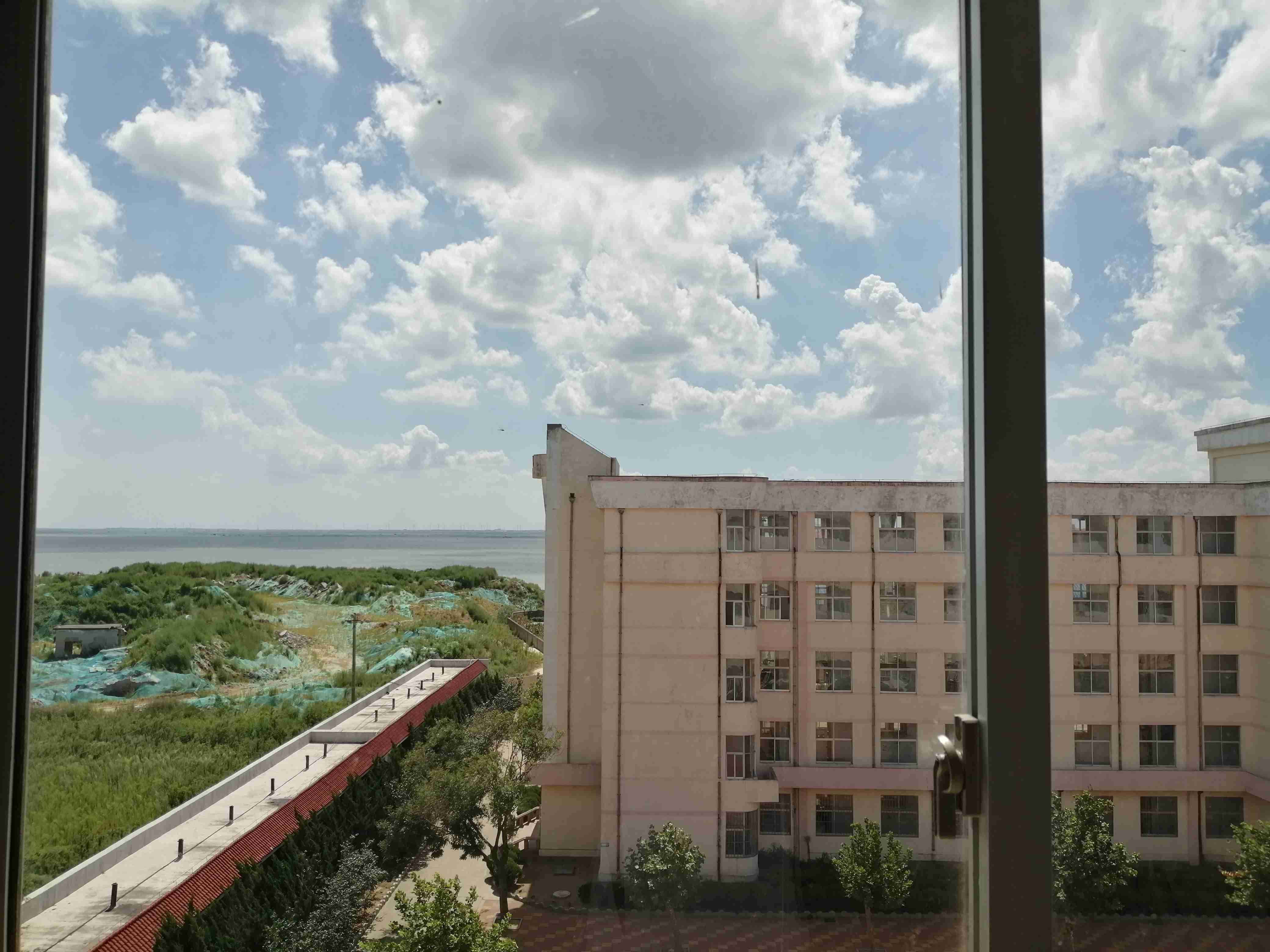 荣成市第三中学