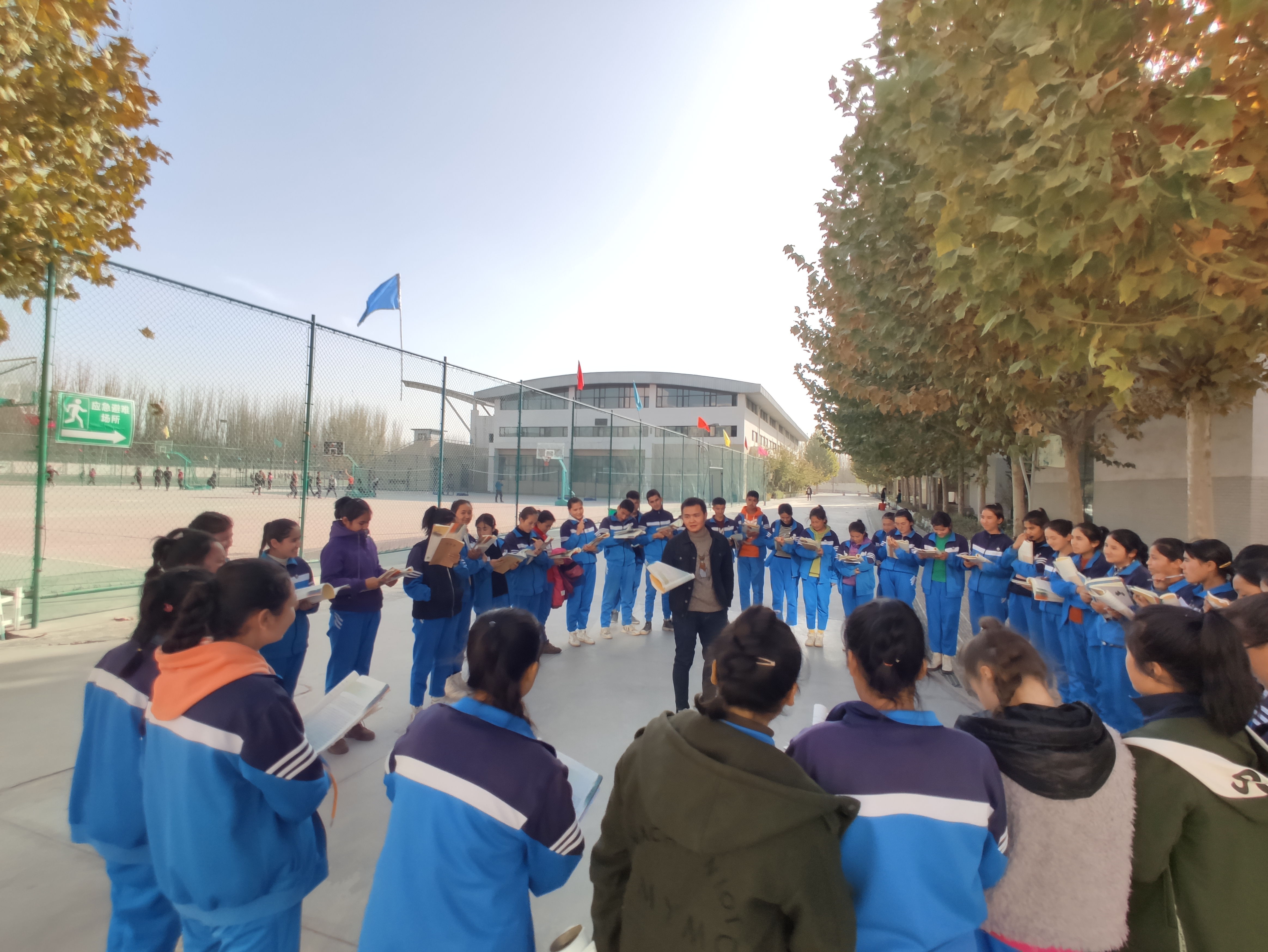 在新疆维吾尔自治区和田县,墨玉县,四川省雷波县和四川省雅安市石棉县