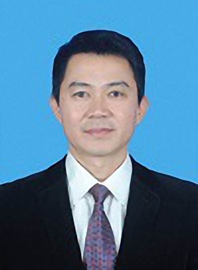 黄新