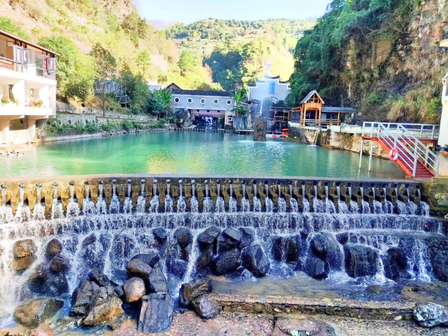 id="t1ica0gwp9qe">大龙门景区位于丽水市缙云县壶镇赤旧大龙门景
