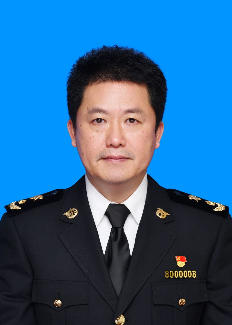 id="t2kukstxshyp">现任重庆海关党委委员,党委纪检组