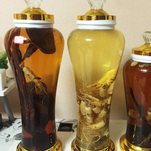 灵芝泡酒配方有哪些(灵芝泡酒怎么配比)