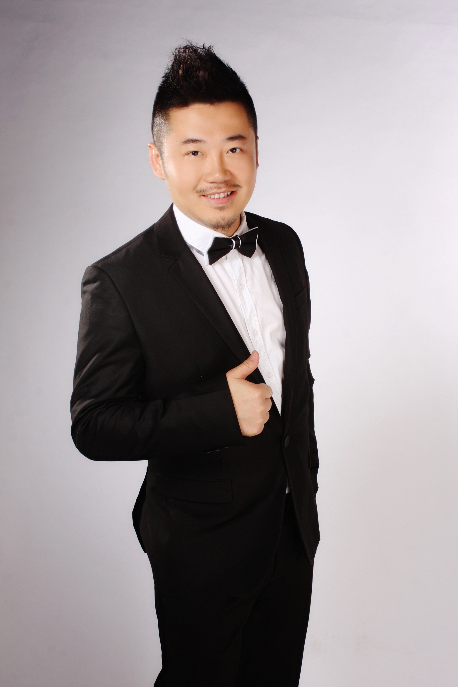  a href="#">新疆人民广播电台 /a>949交通广播《开心路路通》主持人