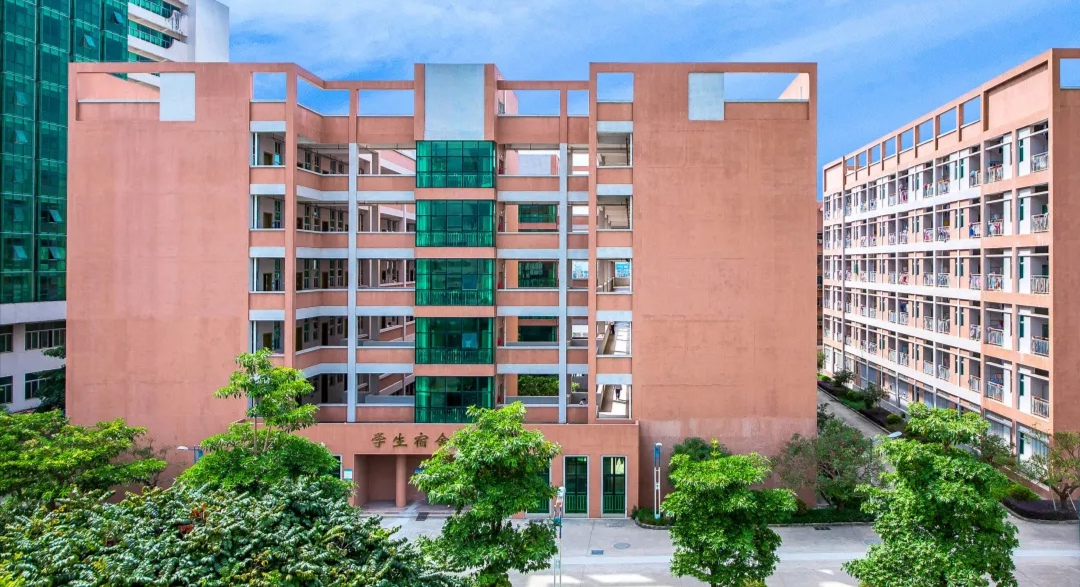 汕头市潮阳林百欣中学