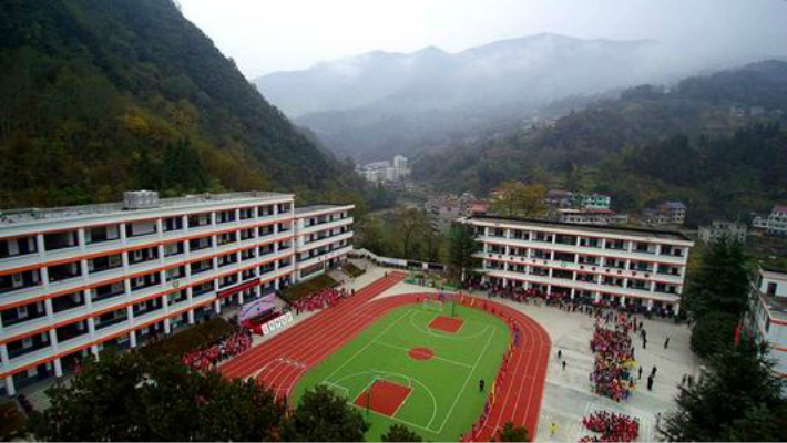  p>紫阳县高桥中学创建于1956年,历经五十年的建设发展,现已初具规模