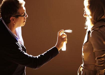  p data-id="go01mtb66h">感性广告又称感性诉求广告,指在广告中融入