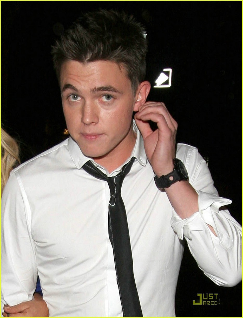  p>杰西·麦卡尼(jesse mccartney),1987年4月9日出生于美国纽约,美国