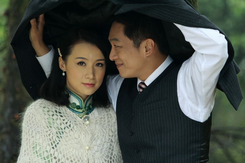  p>姚芊羽,1979年12月3日出生于湖南省岳阳市,中国内地女演员,2000年