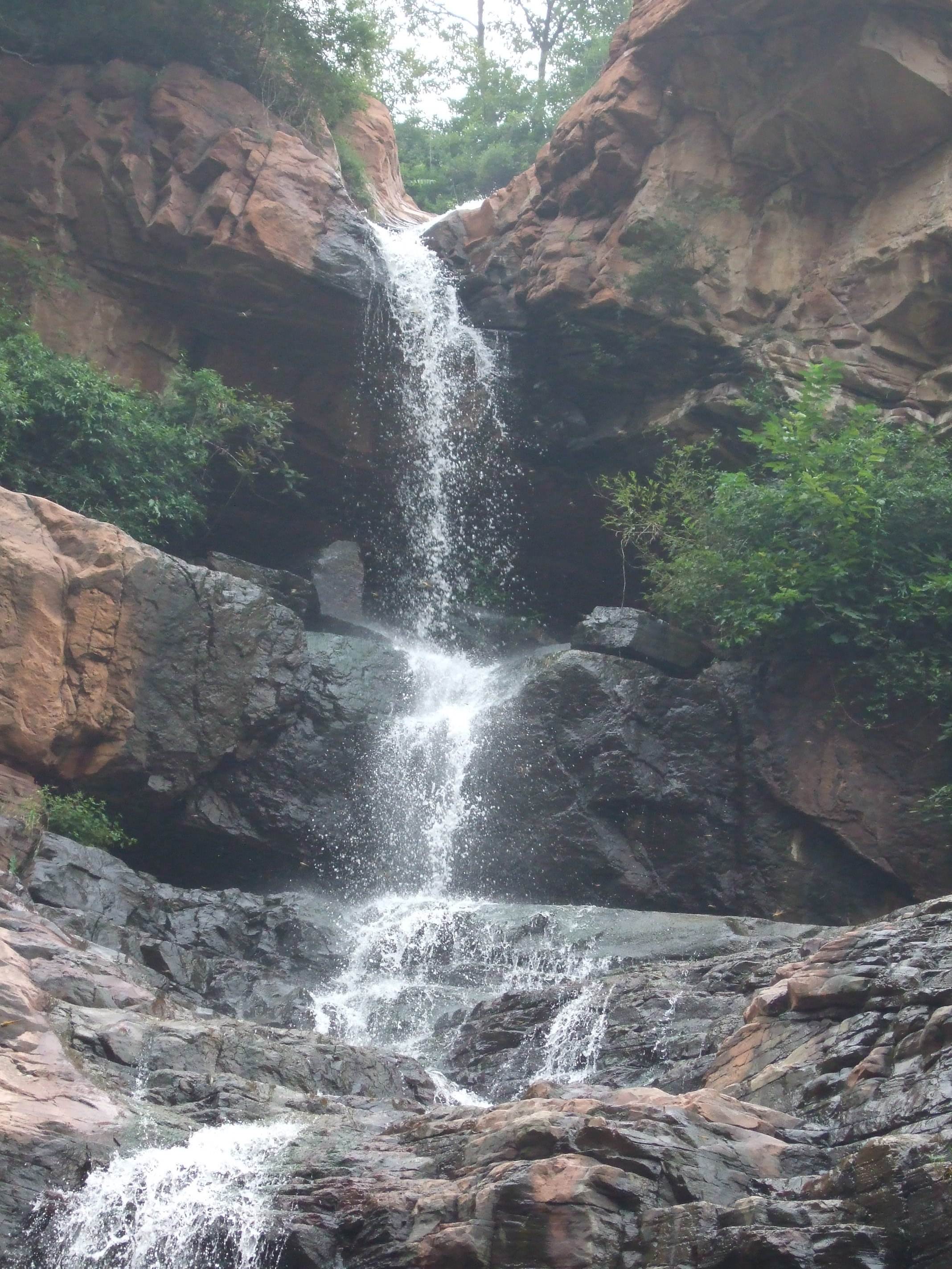 target="_blank" href="/item/伏羲山飞龙峡">伏羲山飞龙峡 /a>景区
