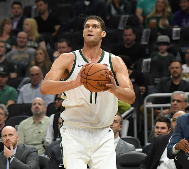  p>布鲁克·洛佩斯(brook lopez),1988年4月1日出生于 a target="
